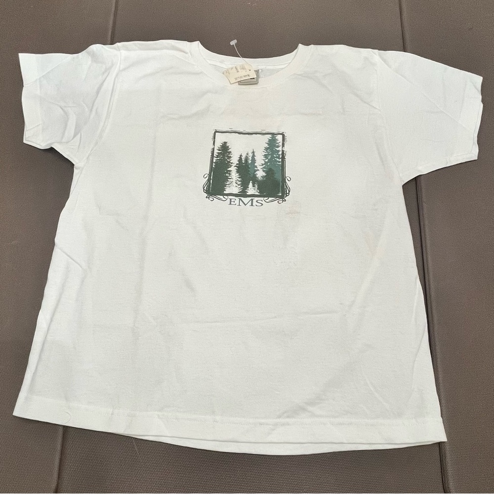 Vintage EMS T-Shirt NWT Made USA Pine Trees Outdoor‎ NOS size XL